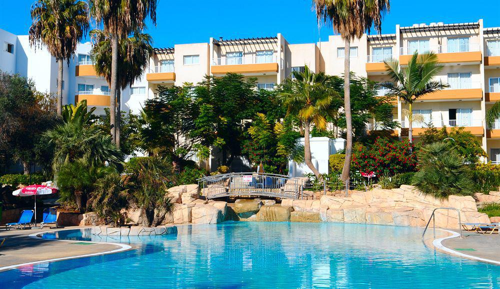 Mayfair Hotel Paphos Extérieur photo